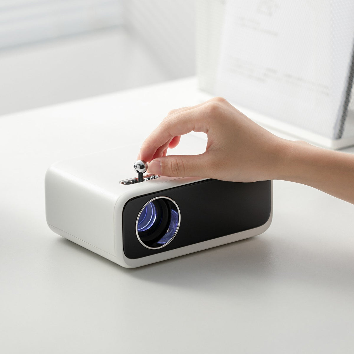WANBO MINI PRO 720p 250ANSI Android 9.0 Smart Projector – White